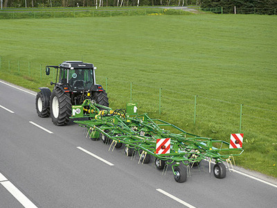 KW T Trailed Rotary Tedders 12 and 14 Rotors